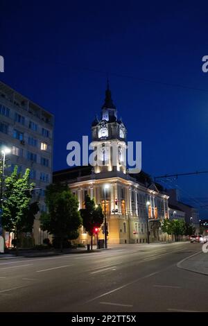 La nuit à Cluj-Napoca, Roumanie Banque D'Images