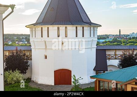 SERPUHOV, RUSSIE - AOÛT 2017 : monastère de Vysotsky (monastère de Vysotskiy).Monastère orthodoxe à Serpukhov Banque D'Images