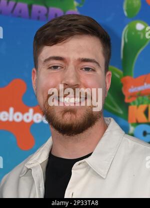Los Angeles, États-Unis. 4th mars 2023. MrBeast arrive aux Prix Nickelodeon pour enfants 2023 qui se tiennent au Microsoft Theatre sur 4 mars 2023 à Los Angeles, en Californie. © Tammie Arroyo / AFF-USA.com crédit: AFF/Alamy Live News Banque D'Images