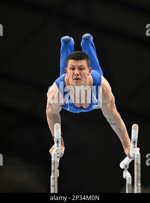 Doha, Qatar. 4th mars 2023. Illia Kovtun d'Ukraine participe à la finale des barreaux parallèles à la COUPE du monde de gymnastique artistique Fig 15th à Doha, Qatar, 4 mars 2023. Credit: Nikku/Xinhua/Alay Live News Banque D'Images