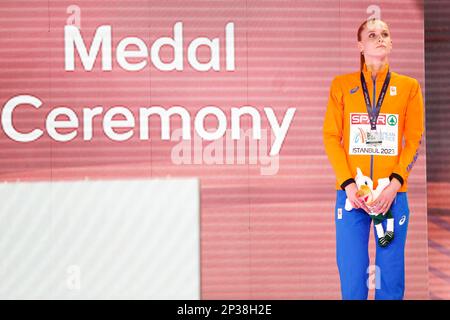 ISTANBUL, TURQUIE - MARS 5: Britt Weerman des pays-Bas en compétition dans les femmes de saut à haut au cours du jour 3 des Championnats européens d'athlétisme en salle à l'Atakoy Athletics Arena sur 5 mars 2023 à Istanbul, Turquie (photo par l'Agence Nikola Krstic/BSR) Banque D'Images