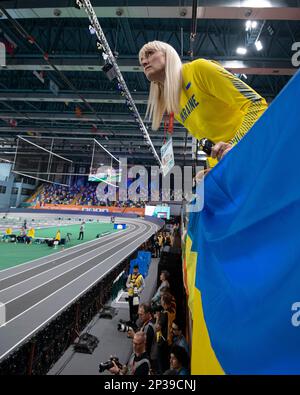 Istanbul, Turquie. 5th mars 2023. Tetyana Stepanova a coaché Yaroslava Mahuchikh d'Ukraine à une autre victoire dans la finale de saut en hauteur des femmes le jour 5 des Championnats européens d'athlétisme en intérieur à l'Ataköy Athletics Arena d'Istanbul, Türkiye. Photo de Gary Mitchell/Alay Live News Banque D'Images