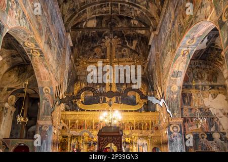 Intérieur de l'église de SV.Bogorodica au Monastère de Piva, au Monténégro Banque D'Images