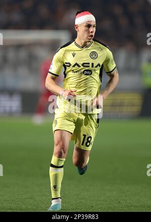 Bergame, Italie, 4th mars 2023. Nehuen Perez d'Udinese Calcio avec une tête bandée après une collision dans la première moitié pendant le match de la série A au stade Gewiss, Bergame. Le crédit photo devrait se lire: Jonathan Moscrop / Sportimage Banque D'Images