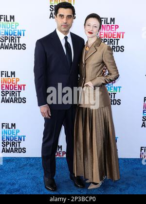 Andrea Riseborough et Karim Saleh assistent à la Vanity Fair Oscar ...