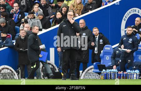 Andrea Maldera, assistante à la direction de Brighton, lors du match Premier League entre Brighton & Hove Albion et West Ham United au stade de la communauté American Express, Brighton, Royaume-Uni - 4th mars 2023 photo Simon Dack/Telephoto Images usage éditorial exclusif. Pas de merchandising. Pour les images de football, les restrictions FA et Premier League s'appliquent inc. Aucune utilisation Internet/mobile sans licence FAPL - pour plus de détails, contactez football Dataco Banque D'Images