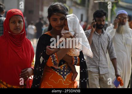 Kolkata, Inde. 4th mars 2023. L'infection à adénovirus se propage rapidement à Kolkata. 4 enfants sont morts au cours des dernières 24 heures. Décès de nourrissons dus au rhume et aux infections pulmonaires, à la pneumonie, à la fièvre, etc (Credit image: © Sayantan Chakraborty/Pacific Press via ZUMA Press Wire) USAGE ÉDITORIAL SEULEMENT! Non destiné À un usage commercial ! Banque D'Images