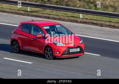 Toyota Yaris Design VVT-I, modèle à hayon essence 1496 cm3 Banque D'Images