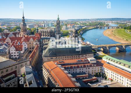 Vue aérienne avec le château de Dresde, la cathédrale et la maison saxonne des États-Unis - Dresde, Saxe, Allemagne Banque D'Images