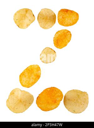 Lettre Z faite de chips de pomme de terre et isolée sur fond blanc. Concept de l'alphabet alimentaire. Une lettre de l'ensemble de police de puce de pomme de terre facile à empiler. Banque D'Images