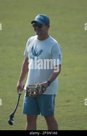 L'entraîneur en chef Matthew Peter Mott pendant l'équipe internationale de cricket d'Angleterre One Day assiste à la pratique avant leur troisième et dernier match de la série ODI à Banque D'Images