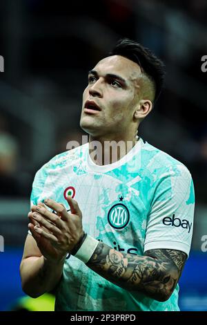 Milan, Italie sur 5 mars 2023. Lautaro Martinez de FC Internazionale gestes pendant la série italienne Un match de championnat de foot FC Internazionale vs Lecce au stade San Siro à Milan, Italie sur 5 mars 2023 Credit: Piero Cruciatti/Alamy Live News Banque D'Images