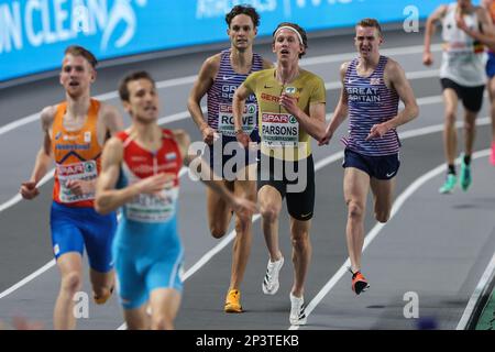 Istanbul, Turquie. 05th mars 2023. Athlétisme/intérieur : finale hommes de 3000 mètres. Sam Parsons d'Allemagne (M) en action. Credit: Oliver Weiken/dpa/Alay Live News Banque D'Images