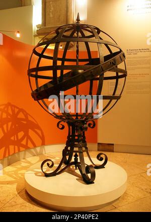 Sphère armillaire, au Musée de la Marine, Museu de Marinha, Belem, Lisbonne, Portugal Banque D'Images