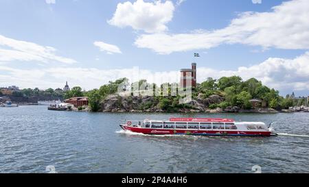 Paysage urbain de Riddarfjärden, la baie la plus à l'est du lac Mälaren dans le centre de Stockholm. En première ligne, la citadelle de Kastellet. Banque D'Images