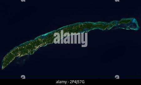 Roatan, une île des Caraïbes au large de la côte nord du Honduras, vue de l'espace - contient des données sentinelles Copernic modifiées (2023) Banque D'Images