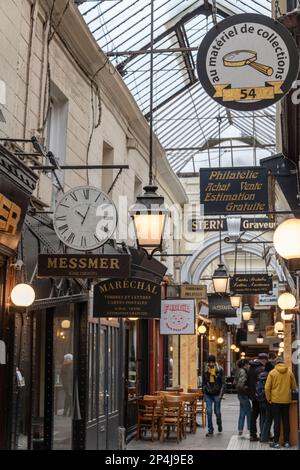 Passage des Panoramas dans le 2nd arrondissement de Paris. Banque D'Images