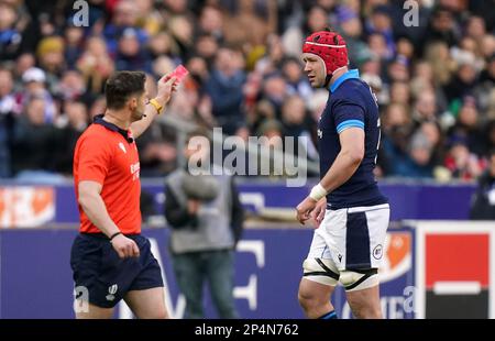 Photo du dossier datée du 26-02-2023 de Grant Gilchrist montrant une carte rouge contre la France. Grant Gilchrist manquera le reste de la campagne des six nations Guinness en Écosse après avoir reçu une interdiction de trois semaines à la suite de sa carte rouge lors du dernier match en France. Date de la photo: Dimanche 26 février 2023. Date de publication : lundi 6 mars 2023. Banque D'Images