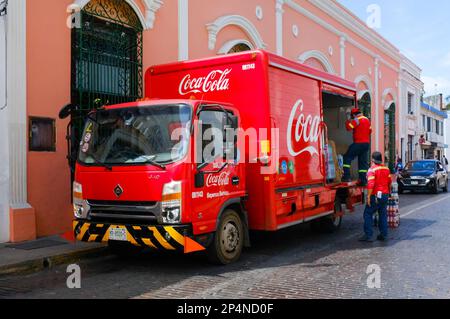 Livraison de boissons non alcoolisées Merida Mexico Banque D'Images