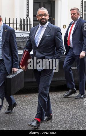 Londres ,Royaume-Uni 06/03/2023. Aujourd'hui, le secrétaire aux Affaires étrangères James est perçu comme une relation avec l'Argentine à l'extérieur de Downing Street, à Londres Banque D'Images