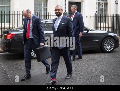 Londres ,Royaume-Uni 06/03/2023. Aujourd'hui, le secrétaire aux Affaires étrangères James est perçu comme une relation avec l'Argentine à l'extérieur de Downing Street, à Londres Banque D'Images