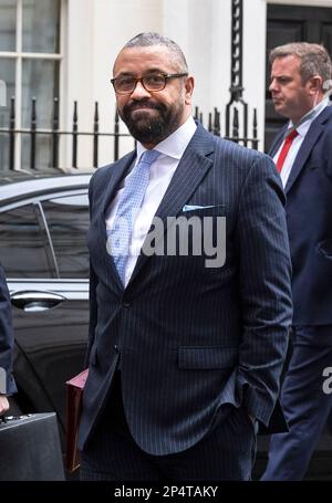 Londres ,Royaume-Uni 06/03/2023. Aujourd'hui, le secrétaire aux Affaires étrangères James est perçu comme une relation avec l'Argentine à l'extérieur de Downing Street, à Londres Banque D'Images