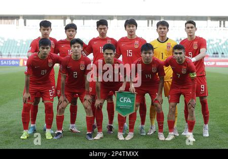 Tachkent, Ouzbékistan. 6th mars 2023. Les joueurs de départ de la Chine se sont alignés avant le match du Groupe D entre la Chine et l'Arabie Saoudite de la coupe d'Asie AFC U20 à Tachkent, Ouzbékistan, 6 mars 2023. Credit: Che Zhouyong/Xinhua/Alay Live News Banque D'Images