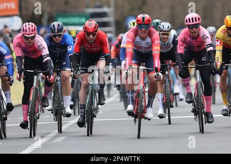 Deuxième étape de l'édition 81st de la course Paris-Nice de huit jours, de Bazainville à Fontainebleau (163,7 km) en France, lundi 06 mars 2023. BELGA PHOTO DAVID PINTENS Banque D'Images