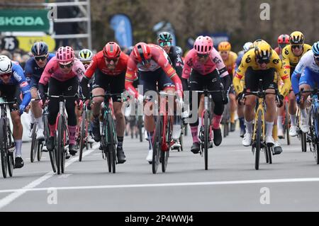 Deuxième étape de l'édition 81st de la course Paris-Nice de huit jours, de Bazainville à Fontainebleau (163,7 km) en France, lundi 06 mars 2023. BELGA PHOTO DAVID PINTENS Banque D'Images