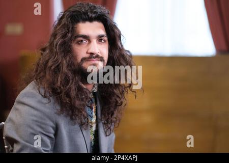 Singer Israel Fernandez pose pour des photos lors de la présentation du Festival de musique universelle 2023 au Teatro Real de Madrid. (Photo par Atilano Garcia / SOPA Images / Sipa USA) Banque D'Images