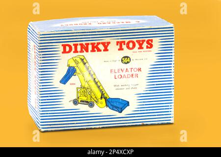 Dinky Toys élévateur chargeur véhicule agricole boîte à jouets modèle no 564 Banque D'Images