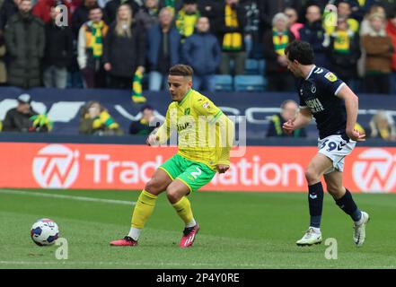 Max Aarons de Norwich City lors du match de championnat entre Millwall et Norwich City à la Den, Londres, le 04th mars 2023 Banque D'Images