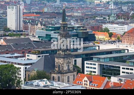 Copenhague, Danemark - 28 juin 2019 : l'église chrétienne (danoise : Kirke chrétien) est une magnifique église rococo dans le quartier de Christianshavn. Banque D'Images