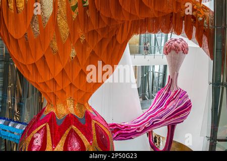 'Valquiria' par Joana Vasconcelos, Guggenheim Museum, Bilbao, Espagne Banque D'Images