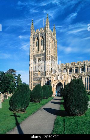 Église de long Melford Suffolk, vue sur l'église de la Sainte Trinité - une grande église paroissiale médiévale dans le village de Suffolk de long Melford, Angleterre, Royaume-Uni. Banque D'Images