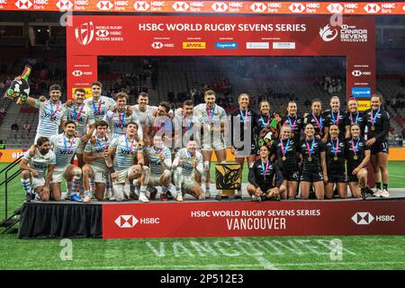 VANCOUVER, CANADA - 05 MARS : les hommes et les femmes de la Nouvelle-Zélande en Argentine célèbrent la médaille d’or lors de la série HSBC World Rugby Sevens 2023 au stade BC place à Vancouver, au Canada. (Photo par Tomaz Jr/PxImages) Banque D'Images