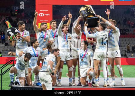 VANCOUVER, CANADA - 05 MARS : les hommes argentins célèbrent la médaille d’or lors de la série HSBC World Rugby Sevens 2023 au stade BC place de Vancouver, au Canada. (Photo par Tomaz Jr/PxImages) Banque D'Images