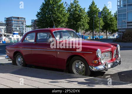 Turku, Finlande - 21 juin 2019 : Volvo Amazon était une voiture de taille moyenne fabriquée et commercialisée par Volvo Cars de 1956 à 1970. Banque D'Images