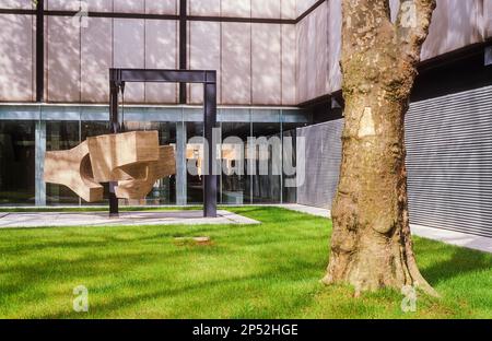 Sculpture 'Lugar de Encuentros IV' par Eduardo Chillida, Musée des beaux-arts de Bilbao. Vizcaya. Espagne Banque D'Images