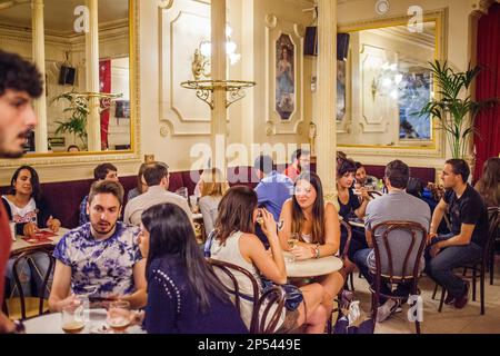 Cafe Manuela, Calle de San Vicente Ferrer, 29 à Malasana trimestre. Madrid, Espagne Banque D'Images