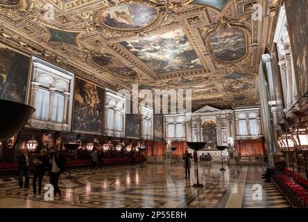 Le Sala Grande Superiore à Scuola Grande di San Rocco, Sestiere di San Polo, Venise, Italie Banque D'Images