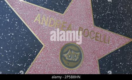 Los Angeles, Californie, États-Unis 3rd mars 2023 Une vue générale de l'atmosphère de l'étoile de la renommée de Hollywood Walk of Fame de la chanteuse d'opéra Andrea Bocelli sur 3 mars 2023 à Los Angeles, Californie, États-Unis. Photo par Barry King/Alay stock photo Banque D'Images