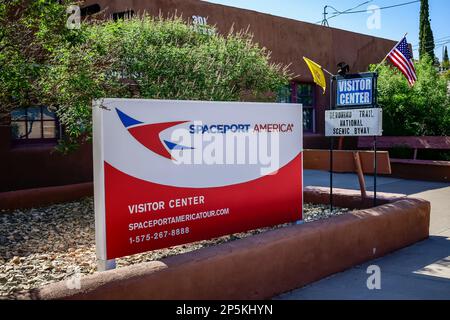 Vérité ou conséquences, NM, Etats-Unis - 2 mai 2022: Le centre des visiteurs Spaceport America Banque D'Images