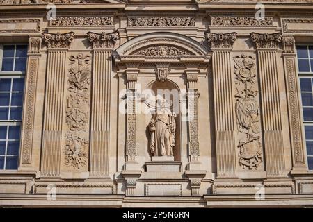 Monument de Paris, bâtiments du Musée du Louvre Banque D'Images