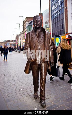 Brian Epstein Statue Beatles Manager, , Whitechapel, Liverpool, Angleterre Banque D'Images