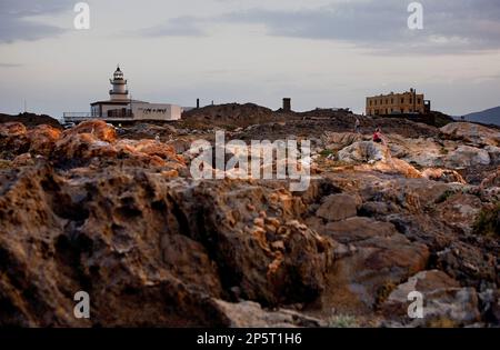 Au phare gauche du Cap de Creus. À droite, le restaurant du Cap de Creus. Parc naturel de Cap de Creus.Costa Brava. Province de Gérone. Catalogne. Espagne Banque D'Images
