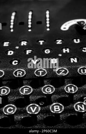 Rare allemand de la Seconde Guerre mondiale 'Enigma' clavier machine, les ampoules et les rotors de chiffrement utilisés par les briseurs de code à Bletchley Park. Banque D'Images