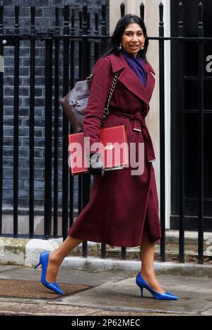 Londres, Royaume-Uni. 07th mars 2023. La secrétaire d'État, Suella Braverman, arrive à la réunion du Cabinet. Crédit : Mark Thomas/Alay Live News Banque D'Images