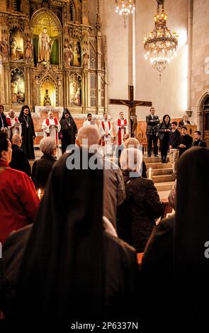 Représentation,Chemin de Croix, le Vendredi Saint, la semaine de Pâques,église de Sant Ramón de Penyafort, Barcelone, Catalogne, Espagne Banque D'Images