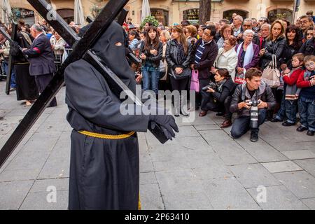 Penitents en procession, sisterhood of JesÃƒÂºs del Gran Poder y virgen de la Macarena,Vendredi Saint, semaine de Pâques,Plaza de San Agustin,Barcelone, Catalo Banque D'Images